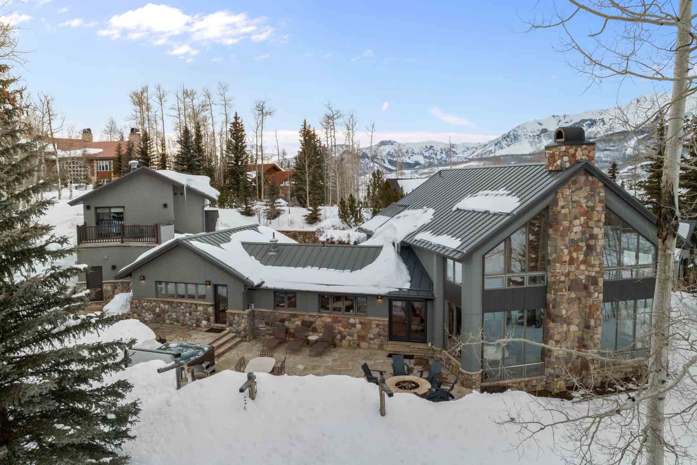 Aspen Grove Chalet at Elk Lake