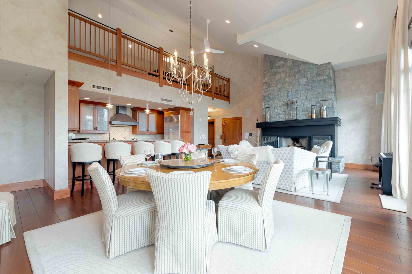 Dining Room - Summer