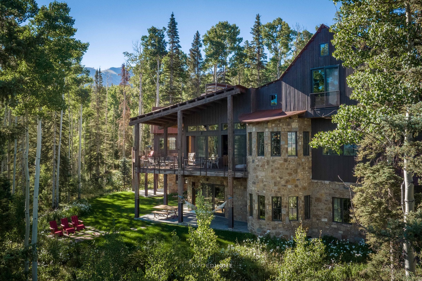 Exterior - Summer