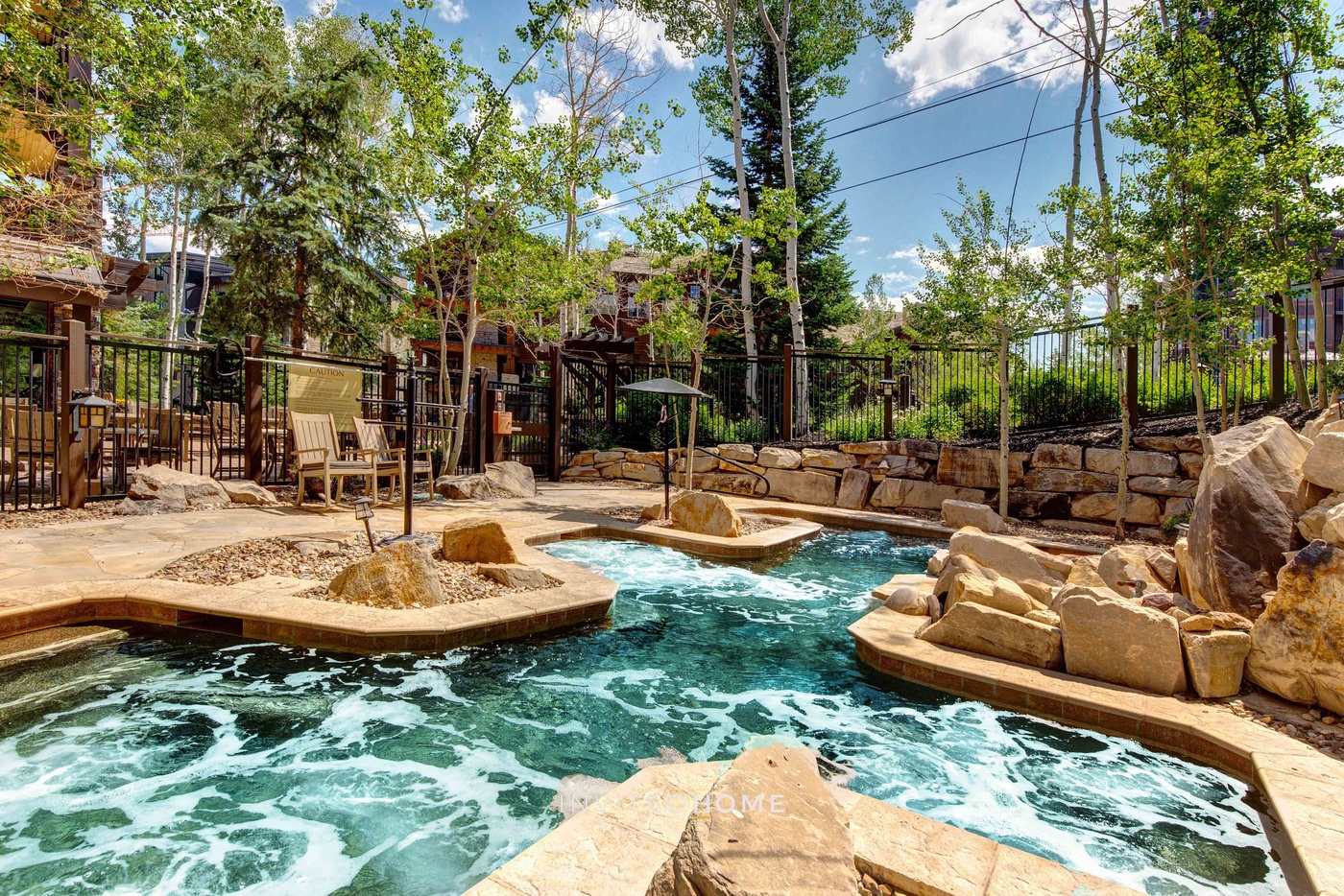 Flagstaff Lodge Amenities - Summer