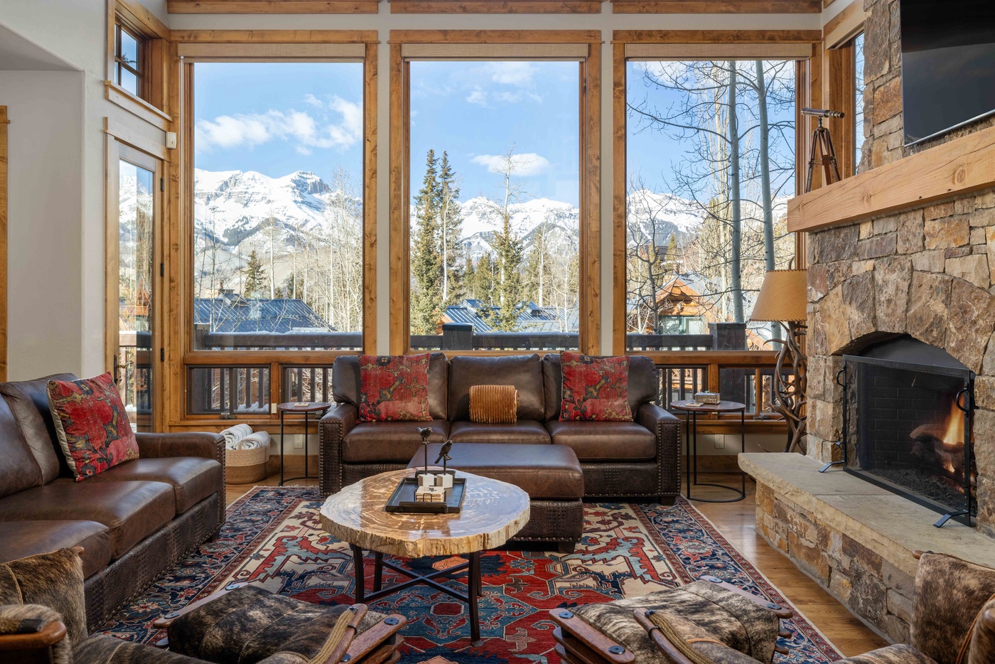 Main Living Room - Summer