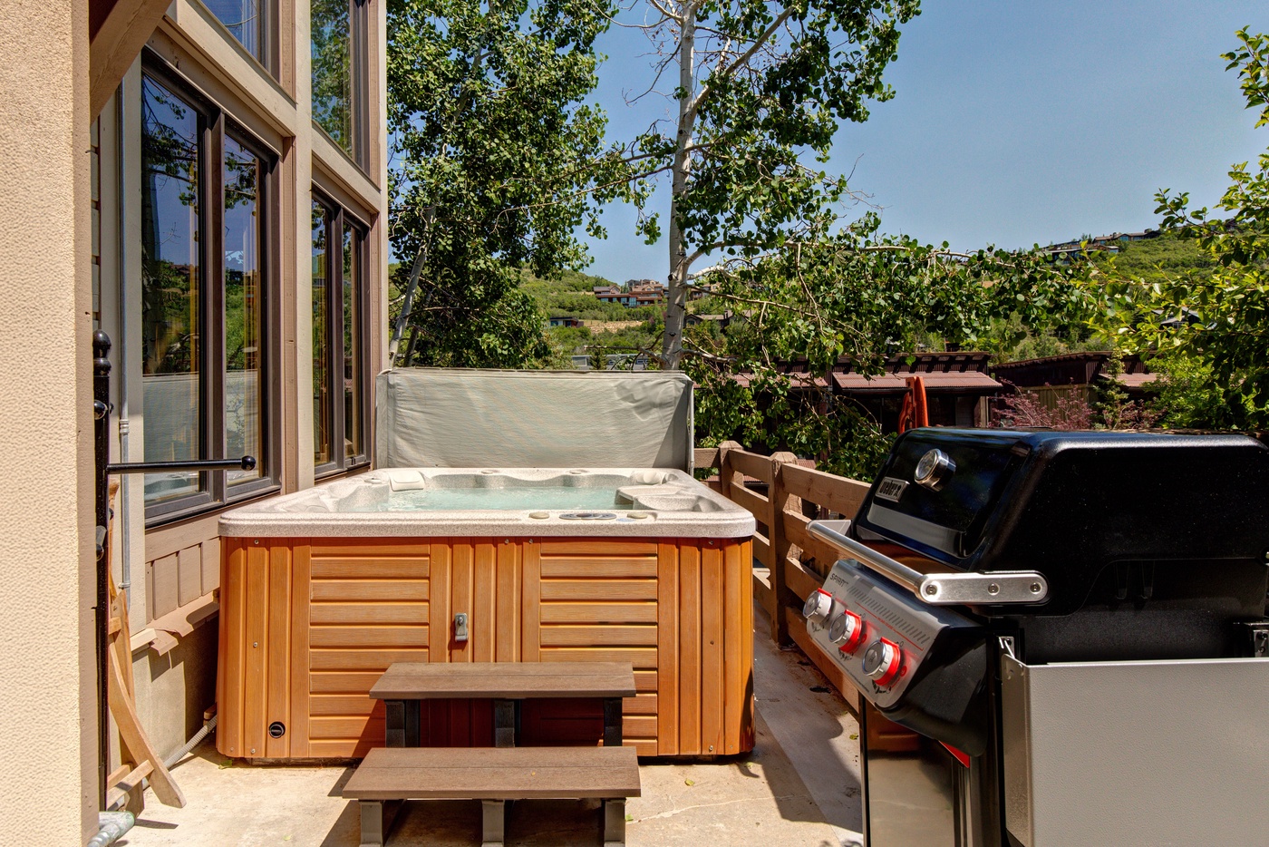 Exterior - Summer
