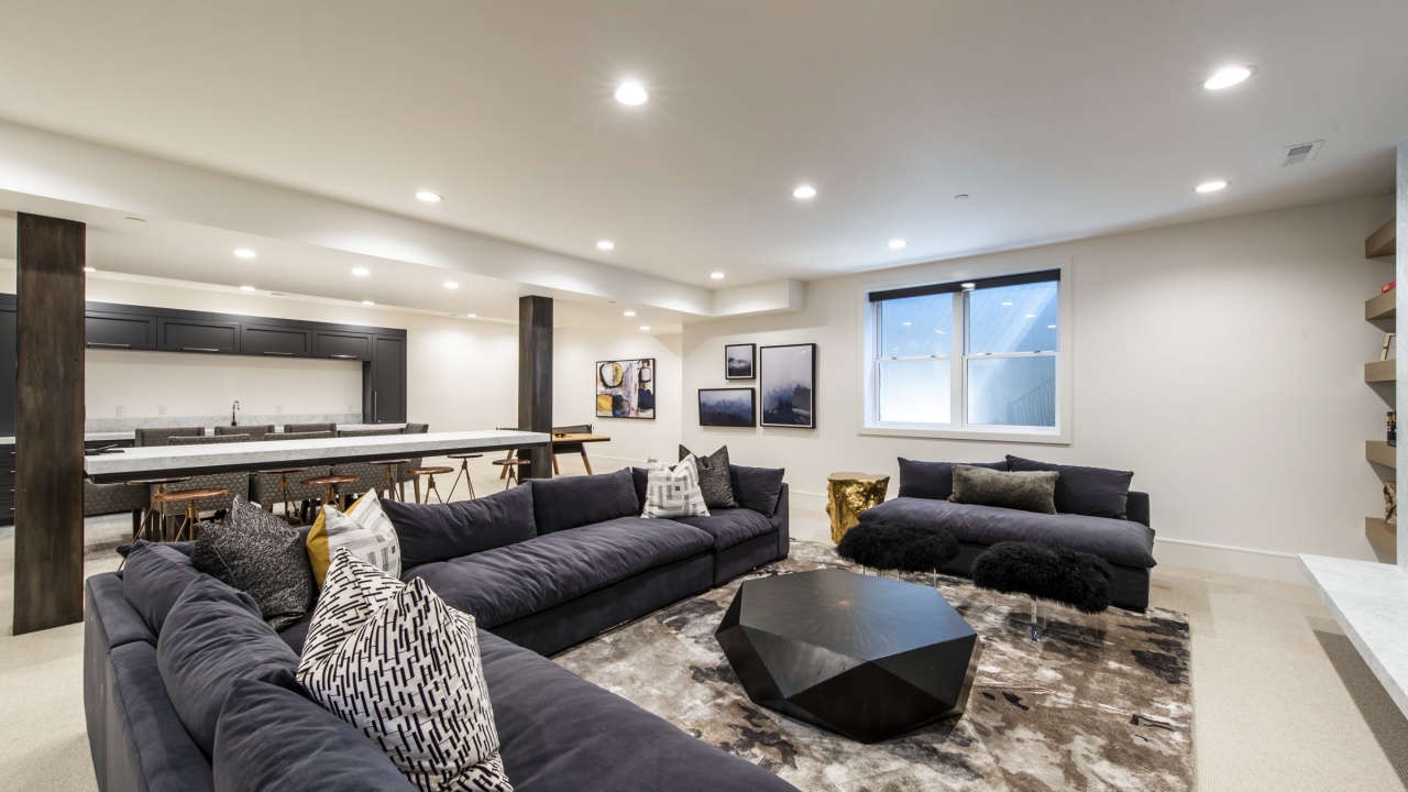 Lower Lounge - Summer