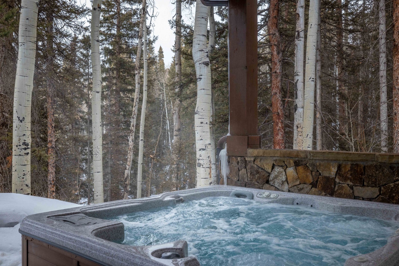 Hot Tub - Winter