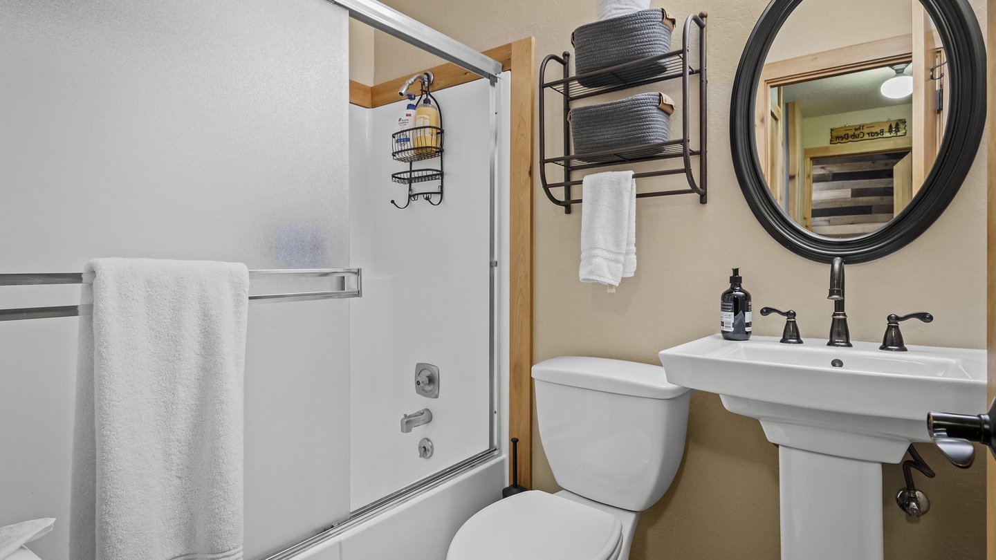 Downstairs Bath: Bear Den at Northstar