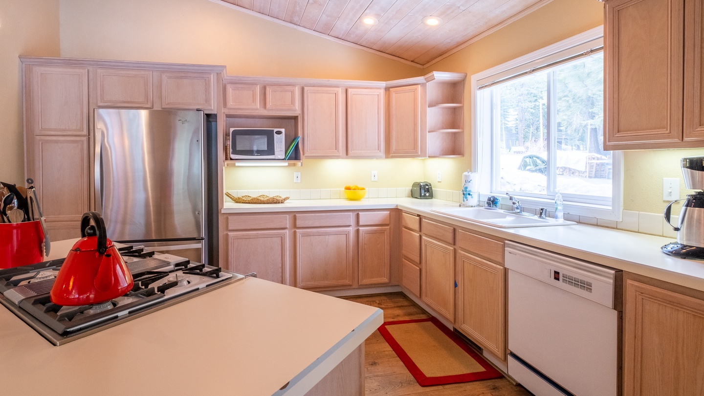 Kitchen: Three Pines Family Cabin