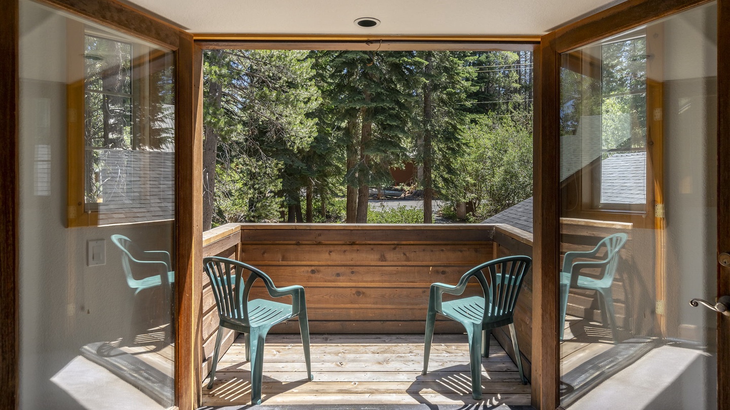 Step outside to your private patio, where forest views and fresh mountain air invite you to unwind with morning coffee or sunset reflections.