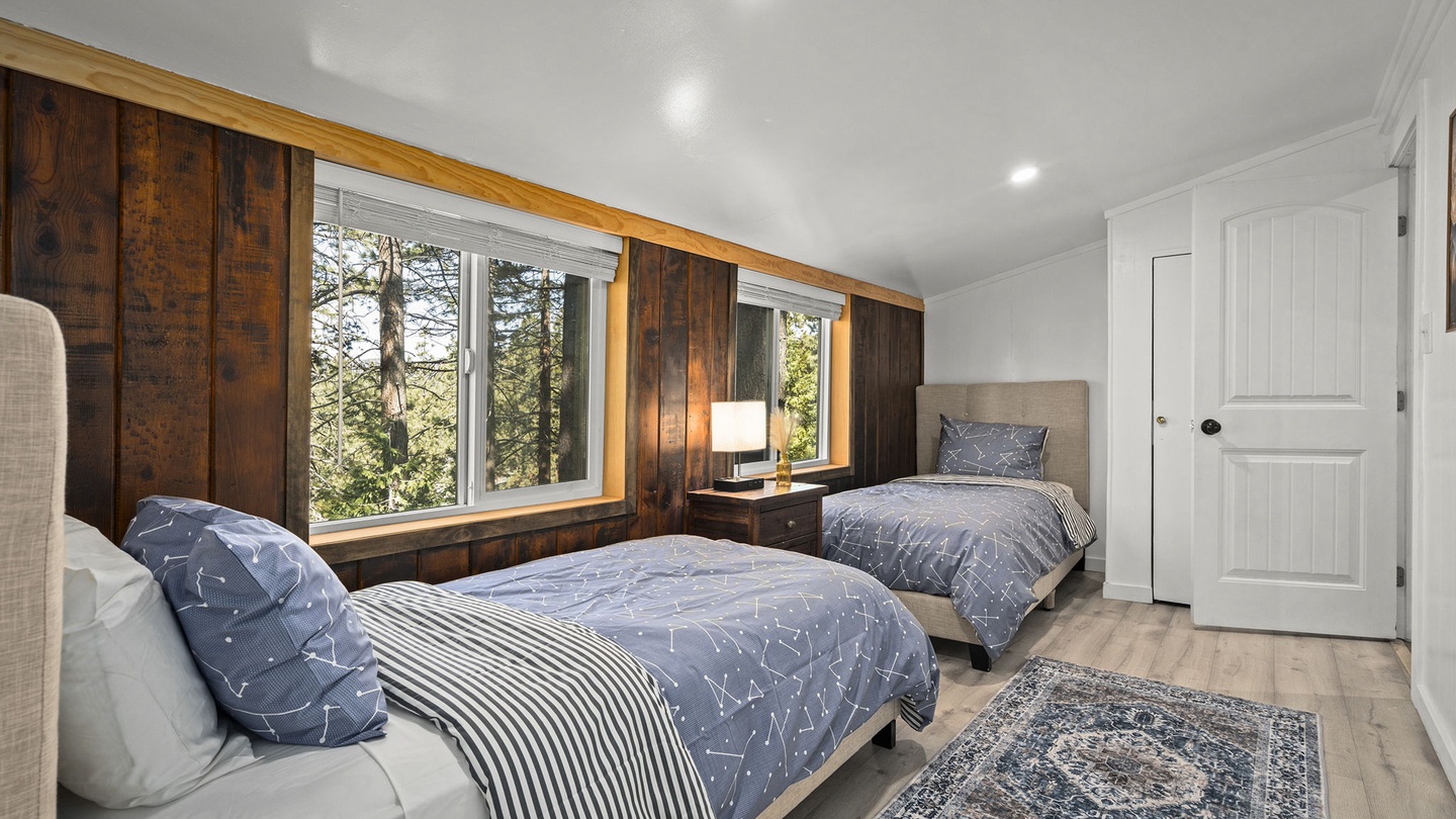 Twin Bedroom Tahoe Blue Haus