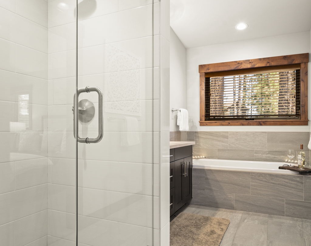 Master Bath Stellar's Nest