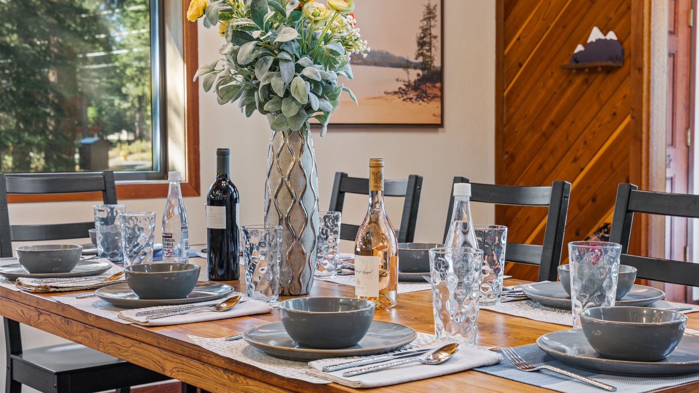 Dining Table: Evergreen Modern Lodge