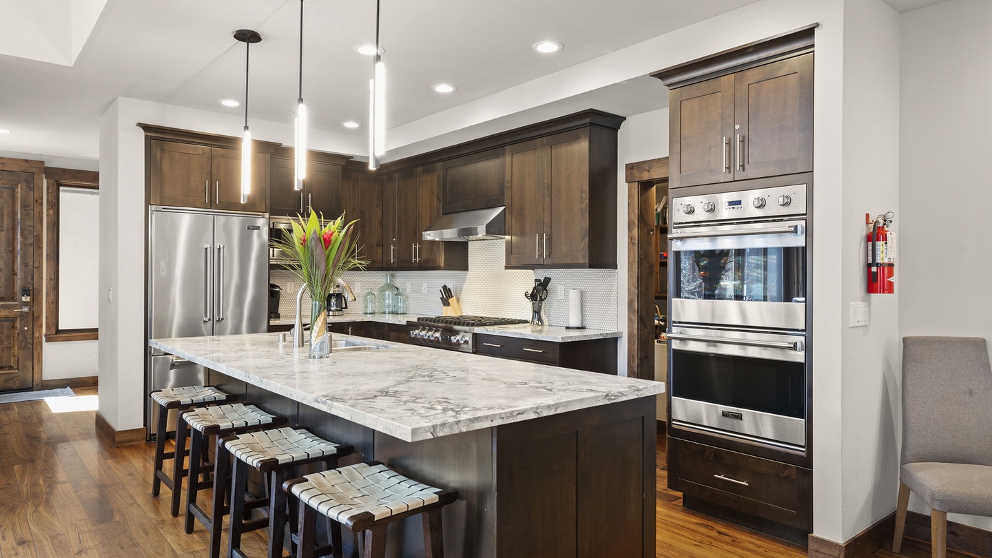 Kitchen Stellar's Nest