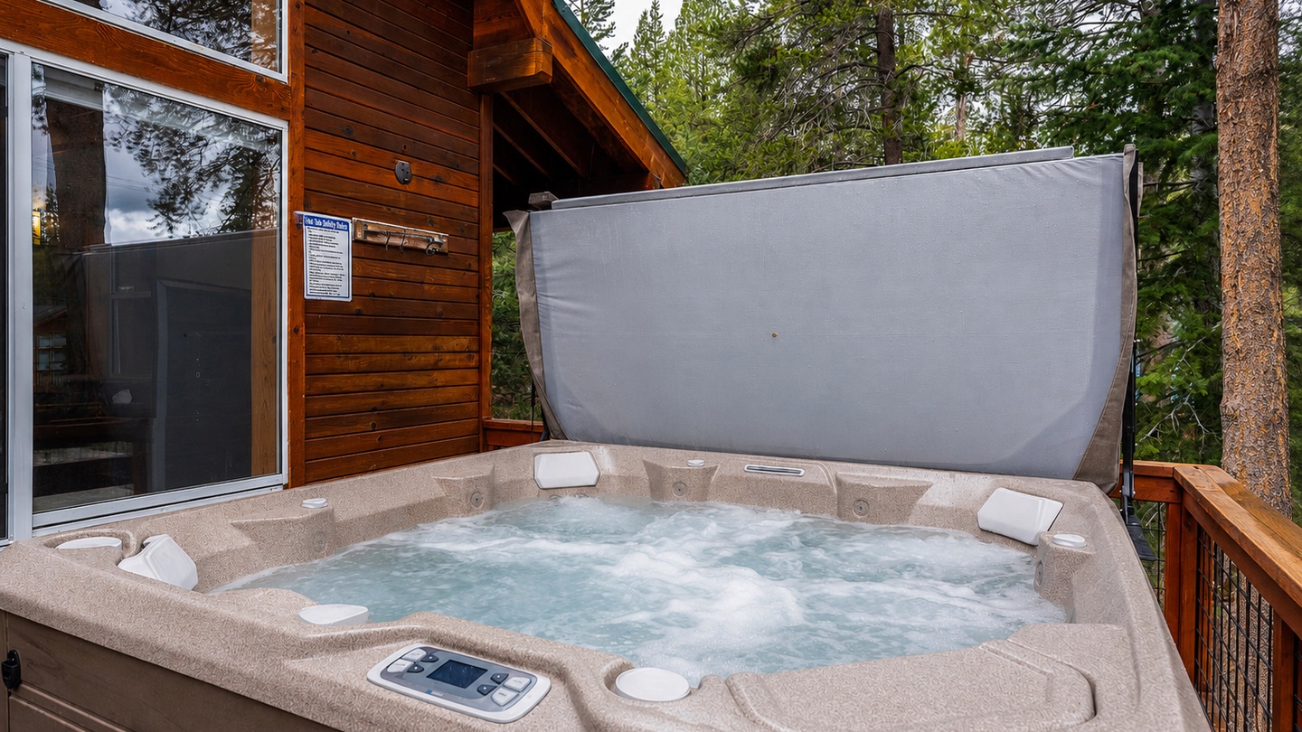 TD Creekside hot tub