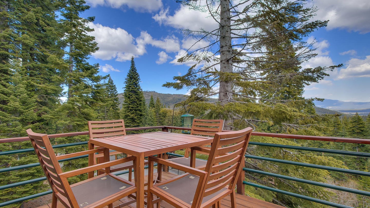 Outside table at this cabin in north lake tahoe: Falcon's Eye View Retreat