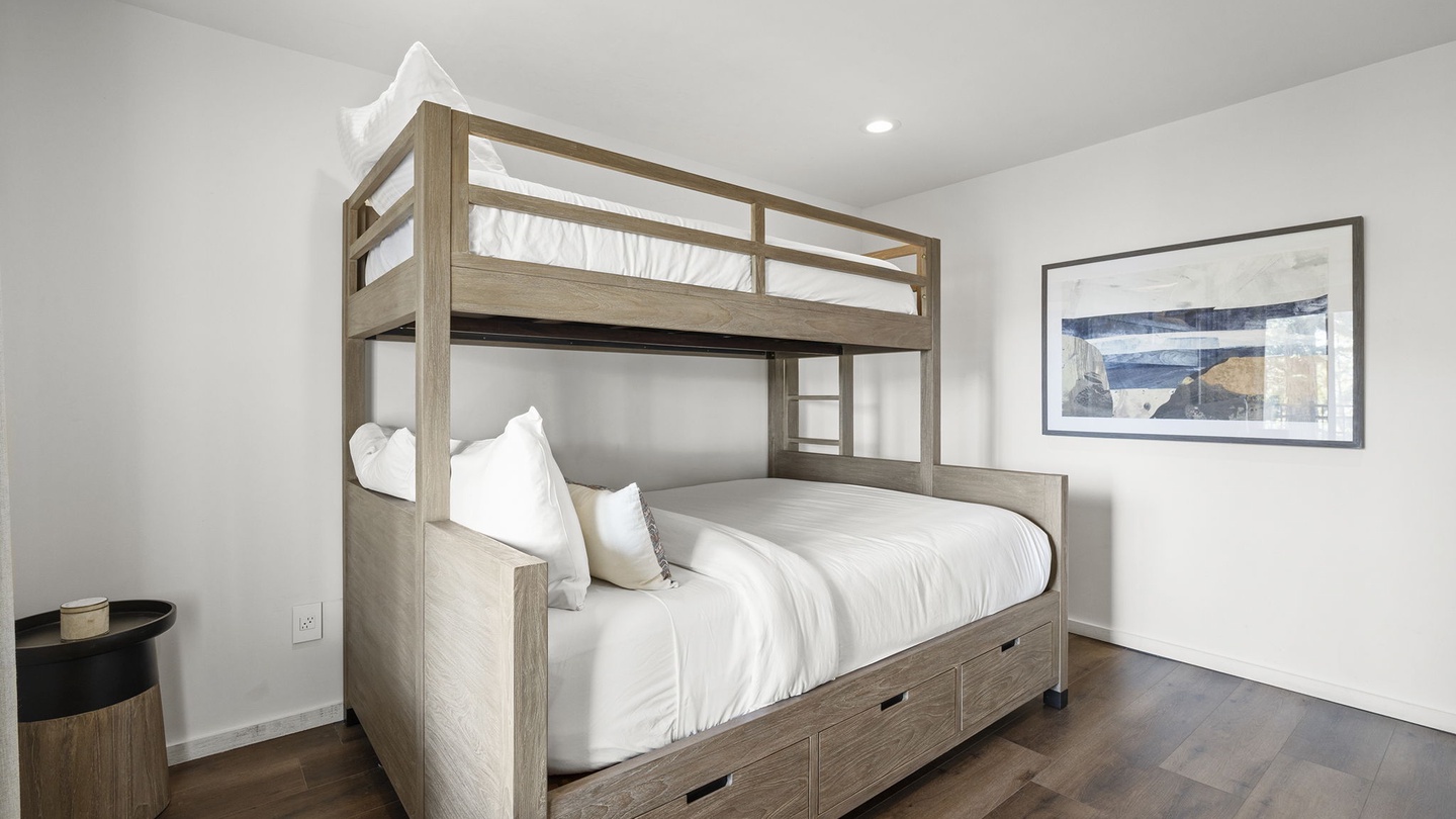 Twin over Queen Bunk Bedroom Casa Montelago