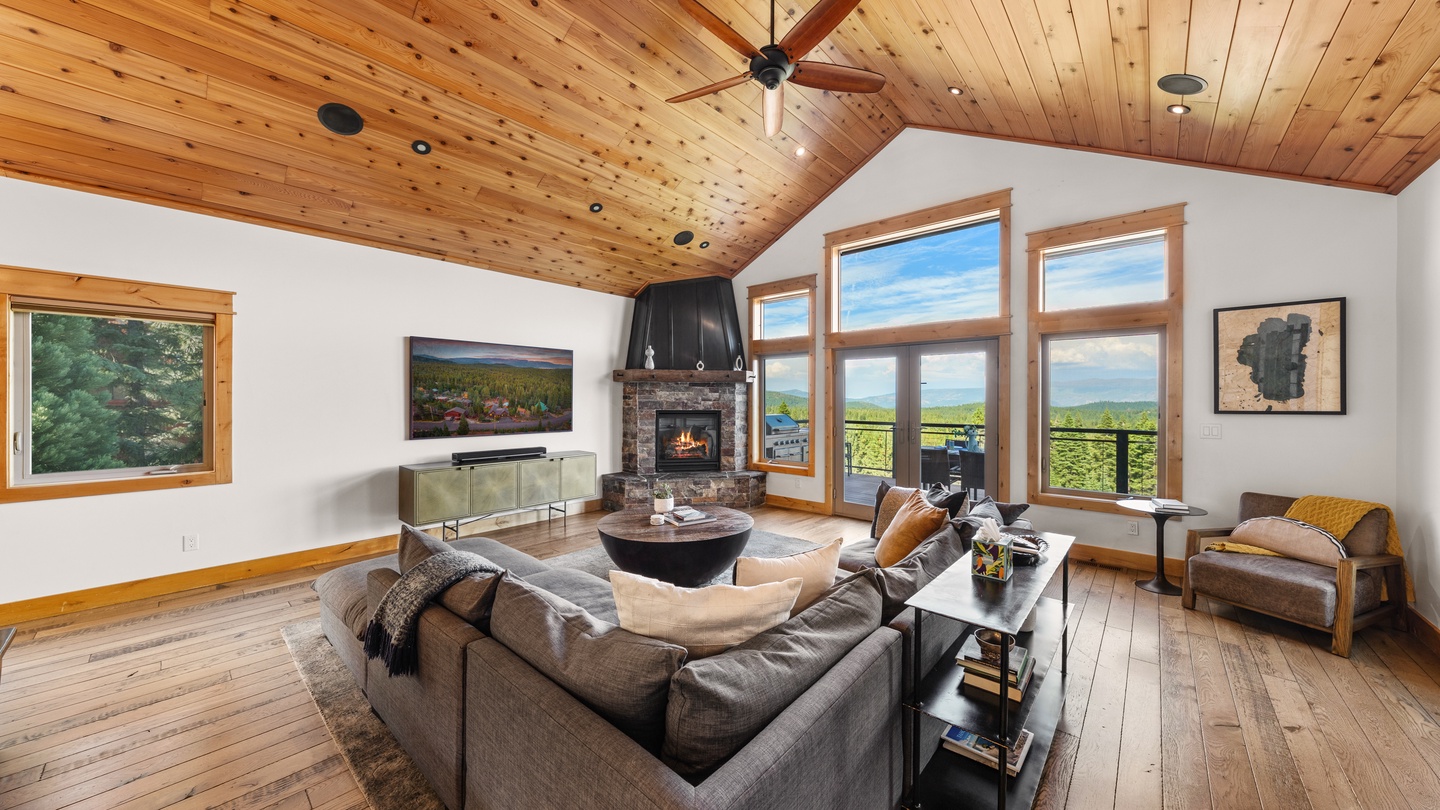 Sierra Sky Lodge