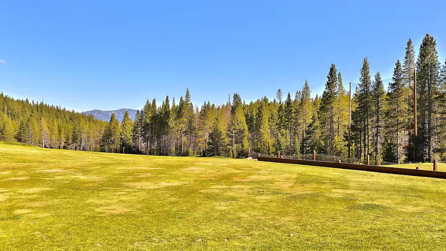 Tranquil Open Space at Trout Creek Rec. Center – Per-Person, Per-Day Fee Applies at the Facility and is Subject to Change