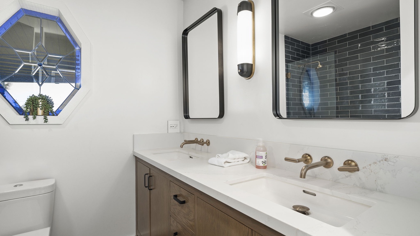 Downstairs Shared Bath Casa Montelago