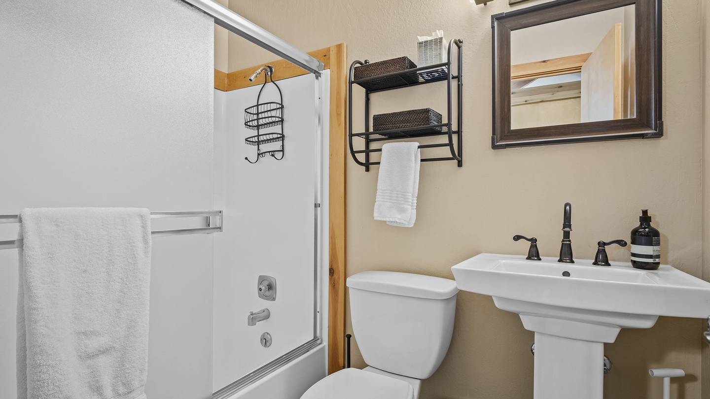 Main Level Bath: Bear Den at Northstar