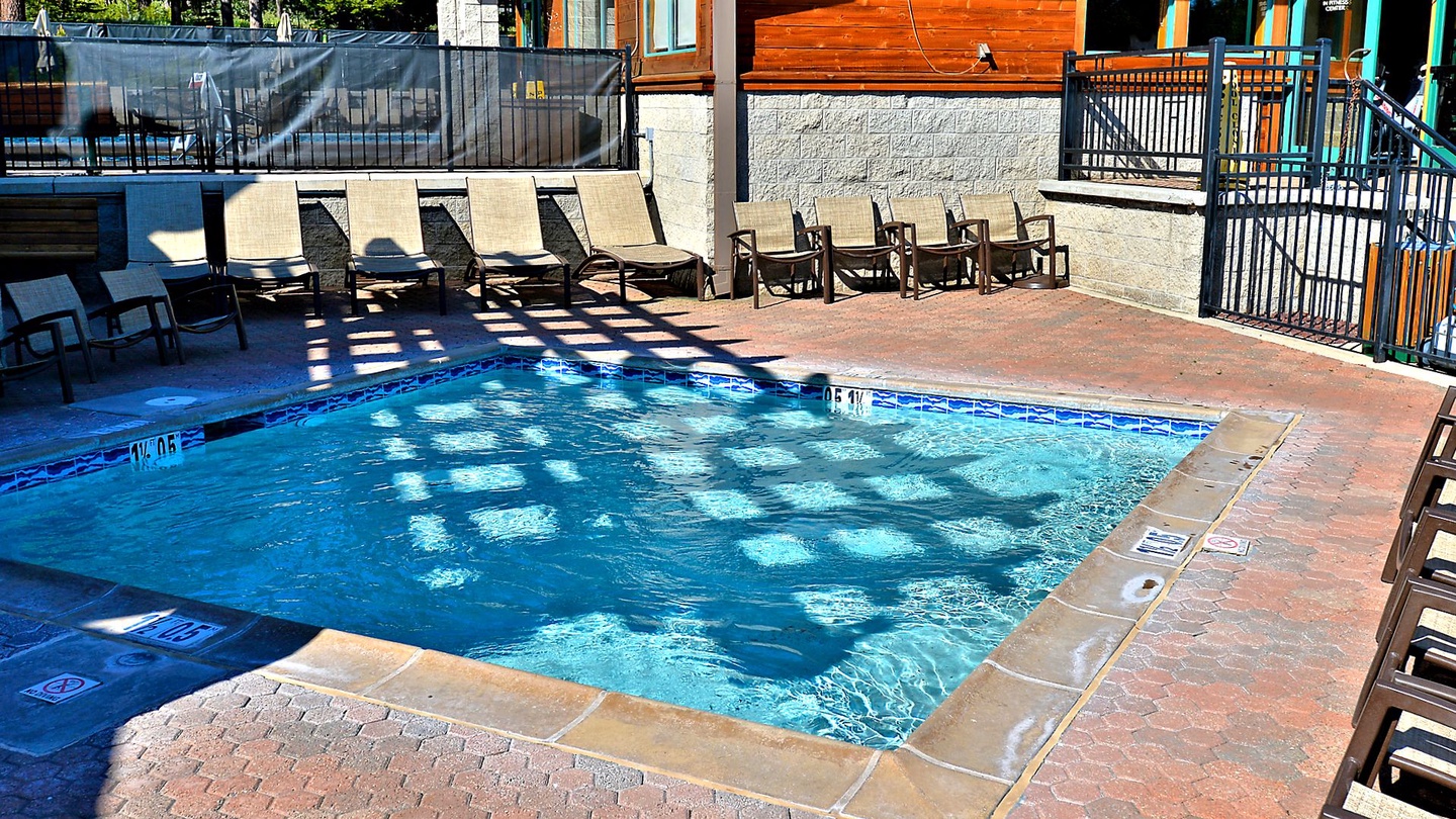 Hot Tub at the Rec Center: Wolfgang Vacation Cabin