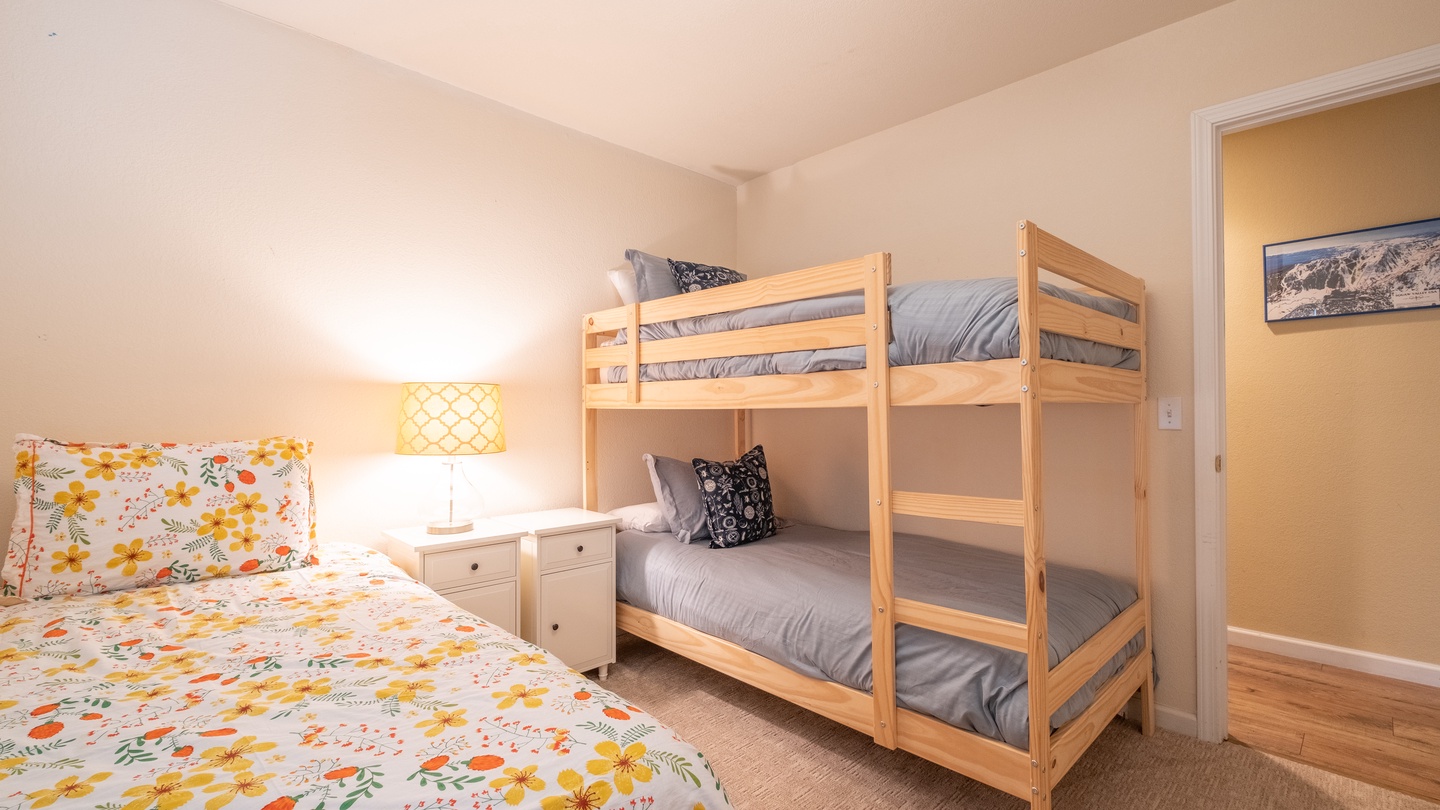 Bedroom 3, 3 Twins, Sleeps 3