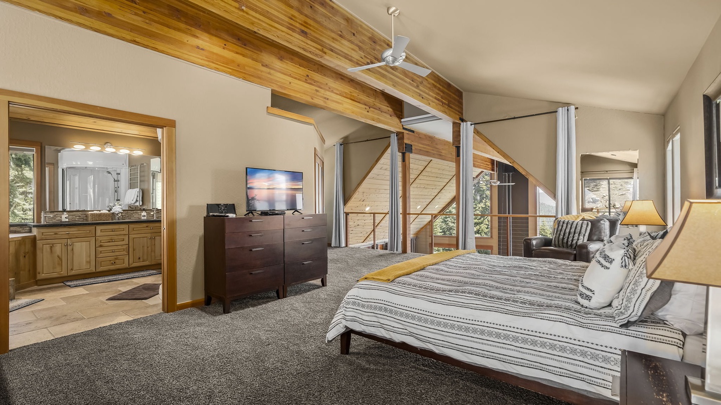 Loft Primary Bedroom: Falcon's Eye View Retreat