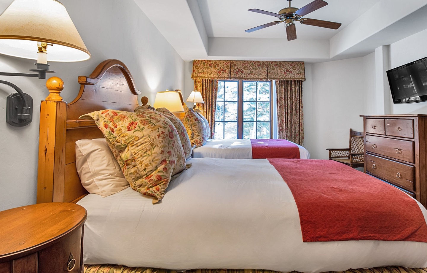 Three-Bedroom_Three Bath - Guest Room Two Fulls