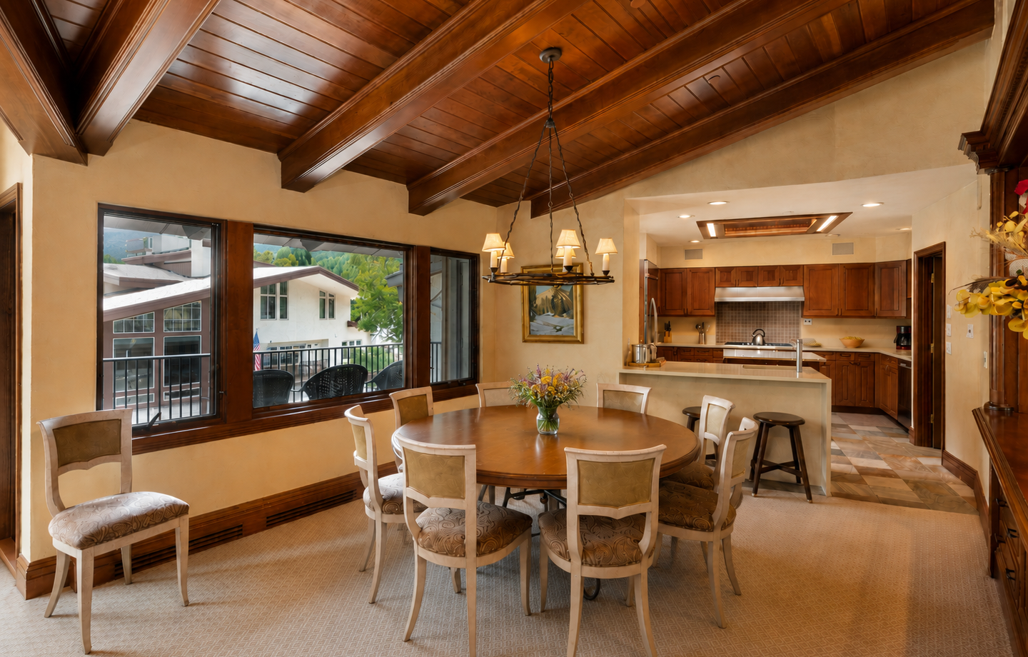 Plaza 7 Dining Room