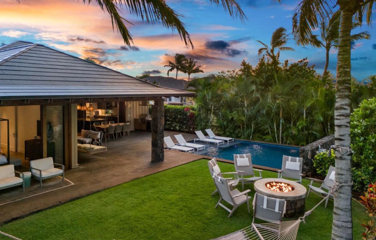 Hale Wa'a 4 Bedroom Luxury Home w/Private Pool