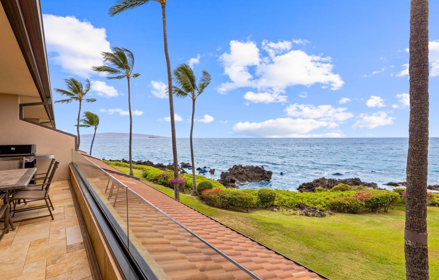 Makena Surf F208 Beachfront Resort