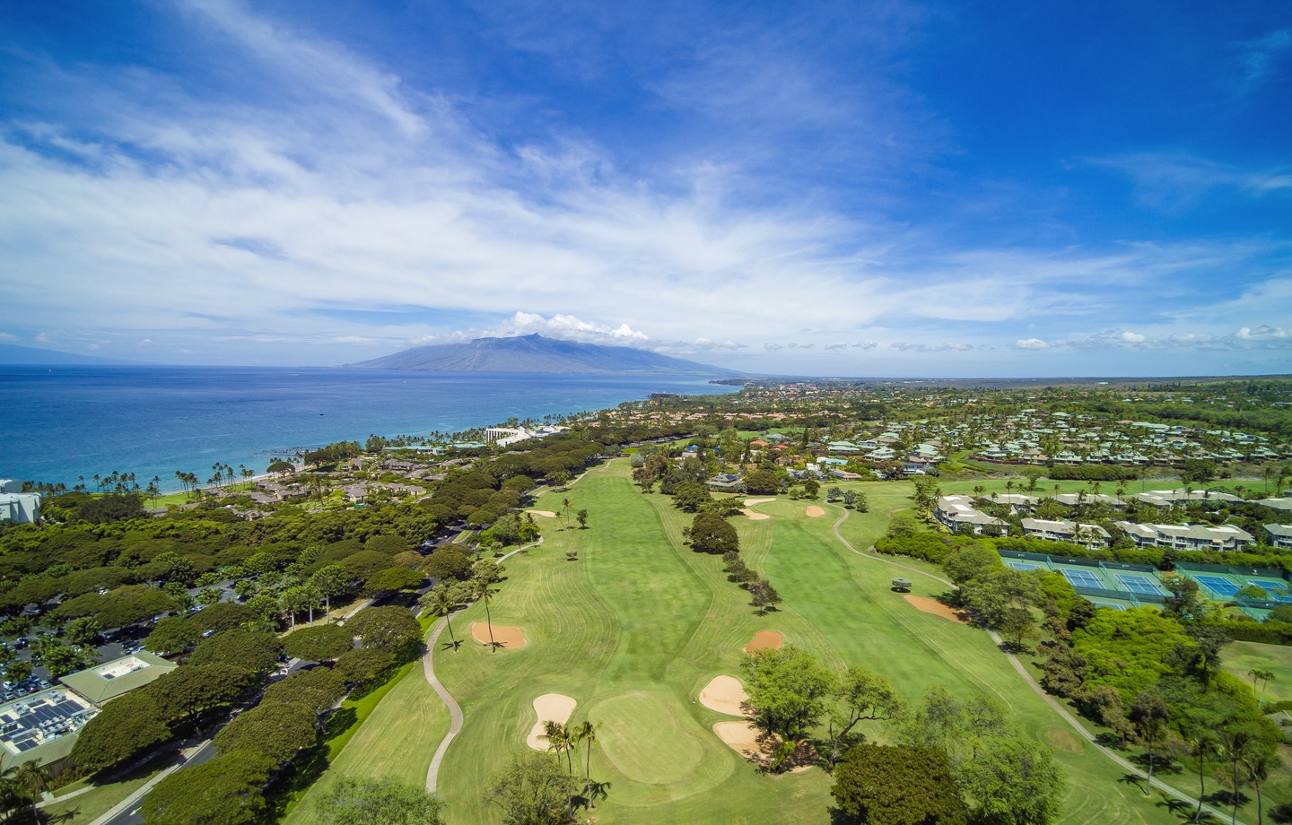A set of golf clubs is available in the unit. 3 Wailea championship courses are within a 6-minute drive. Tee times aren't included, but the clubs knock a meaningful line off the rental cost.