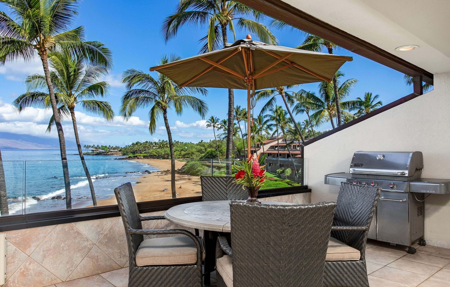 Lanai Dining and Grill