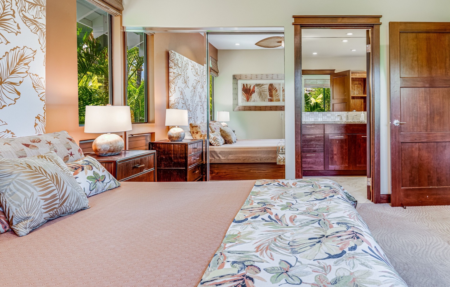Both bedrooms have a king bed and their own bathroom, so two couples travel without negotiating anything.