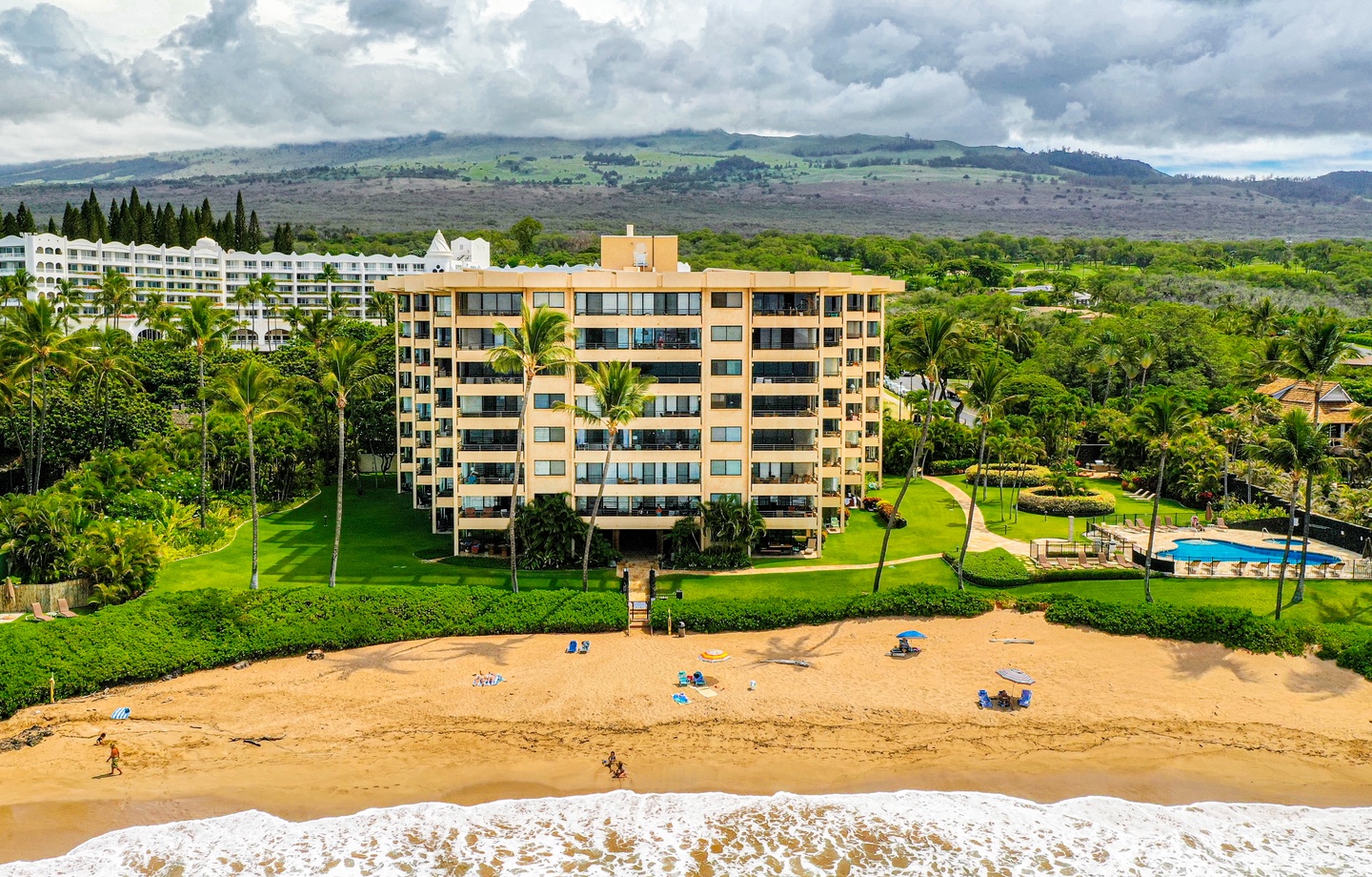 Direct Beachfront Position: Step directly onto the white sands of Polo Beach for swimming, snorkeling, and oceanfront relaxation.