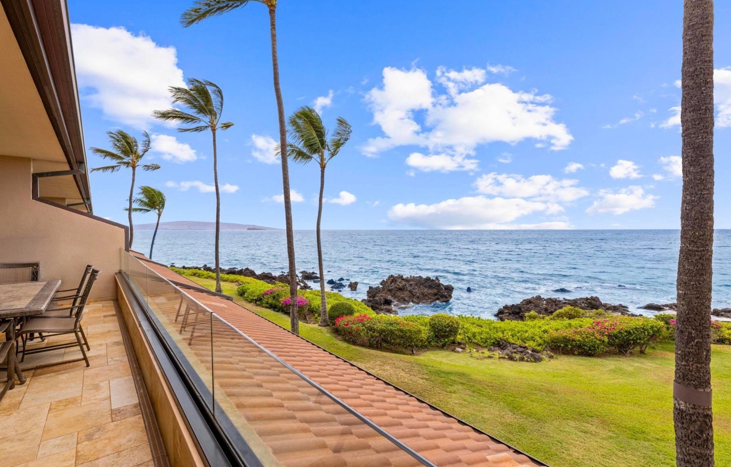 Makena Surf F208 Beachfront Resort