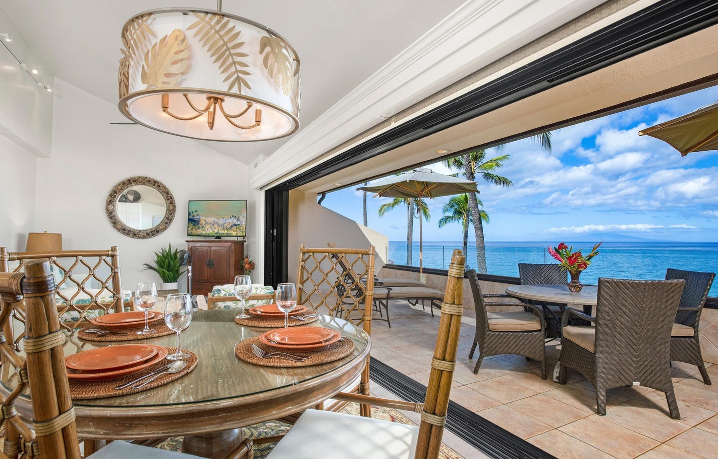 Makena Surf E302 Beachfront Resort