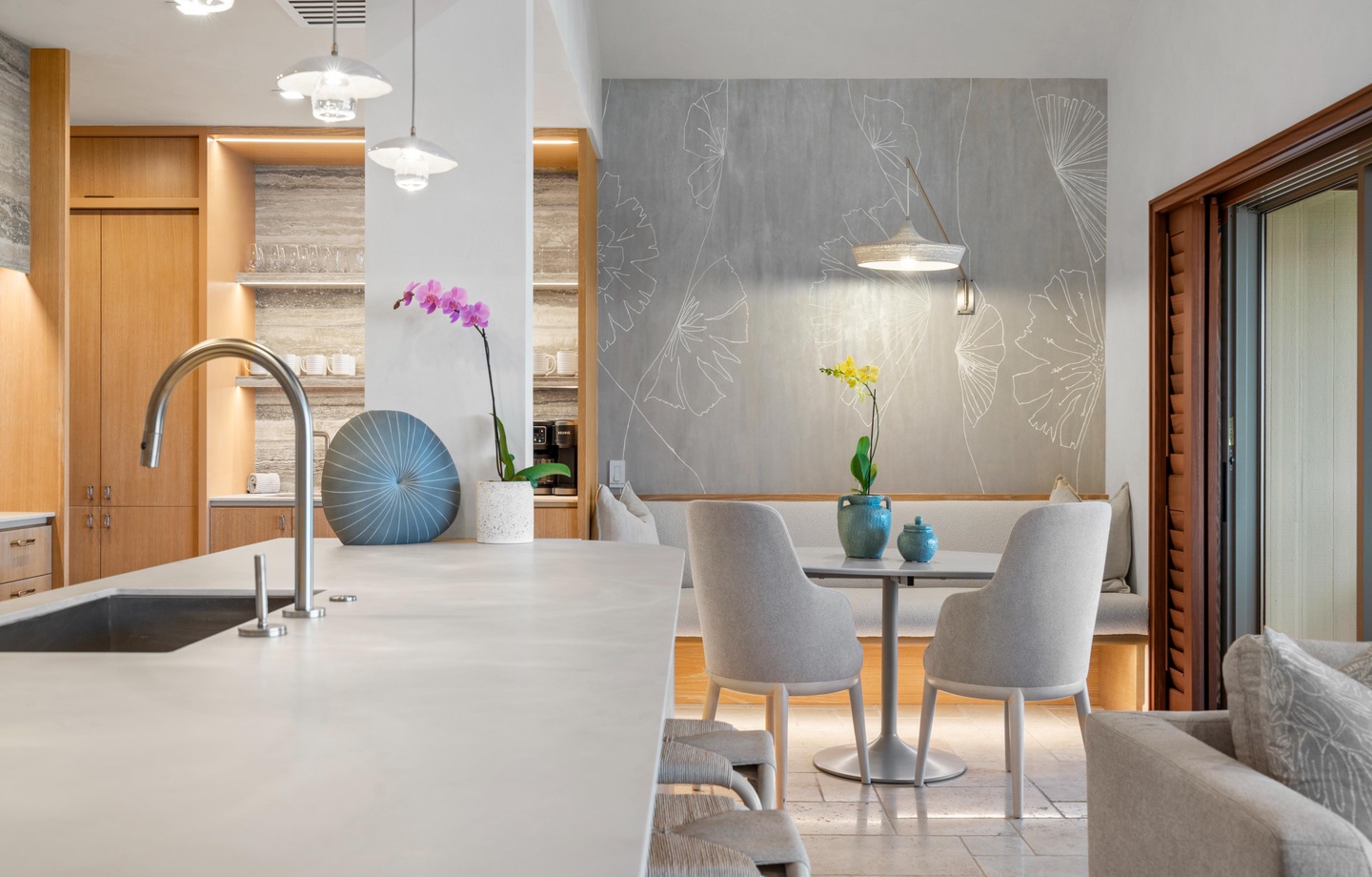 Kitchen Lounge