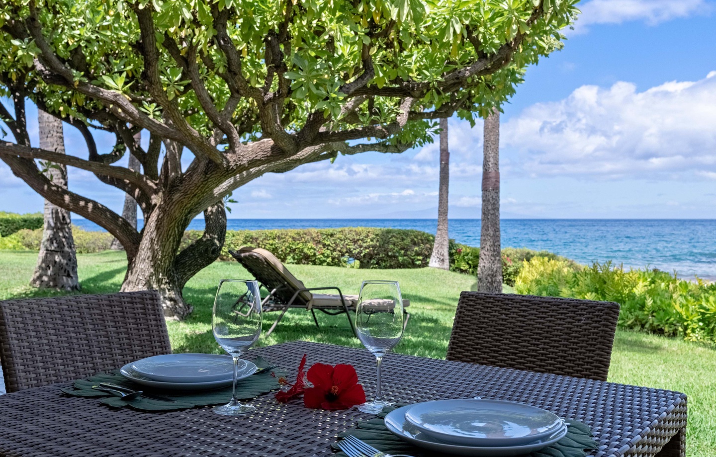 Makena Surf E105 Beachfront Resort