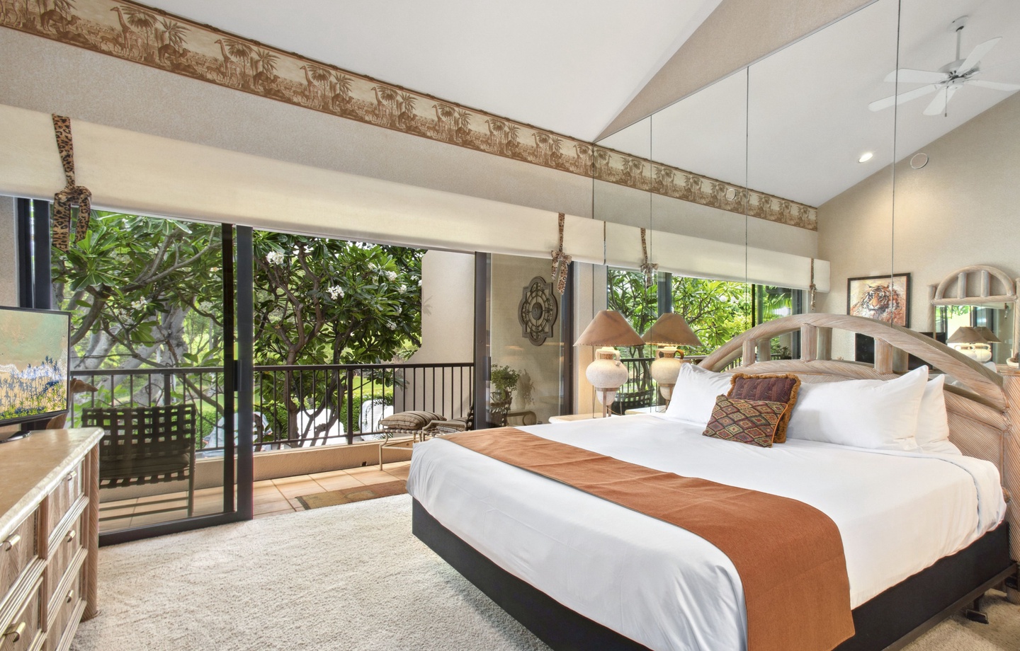 Bedroom with Lanai
