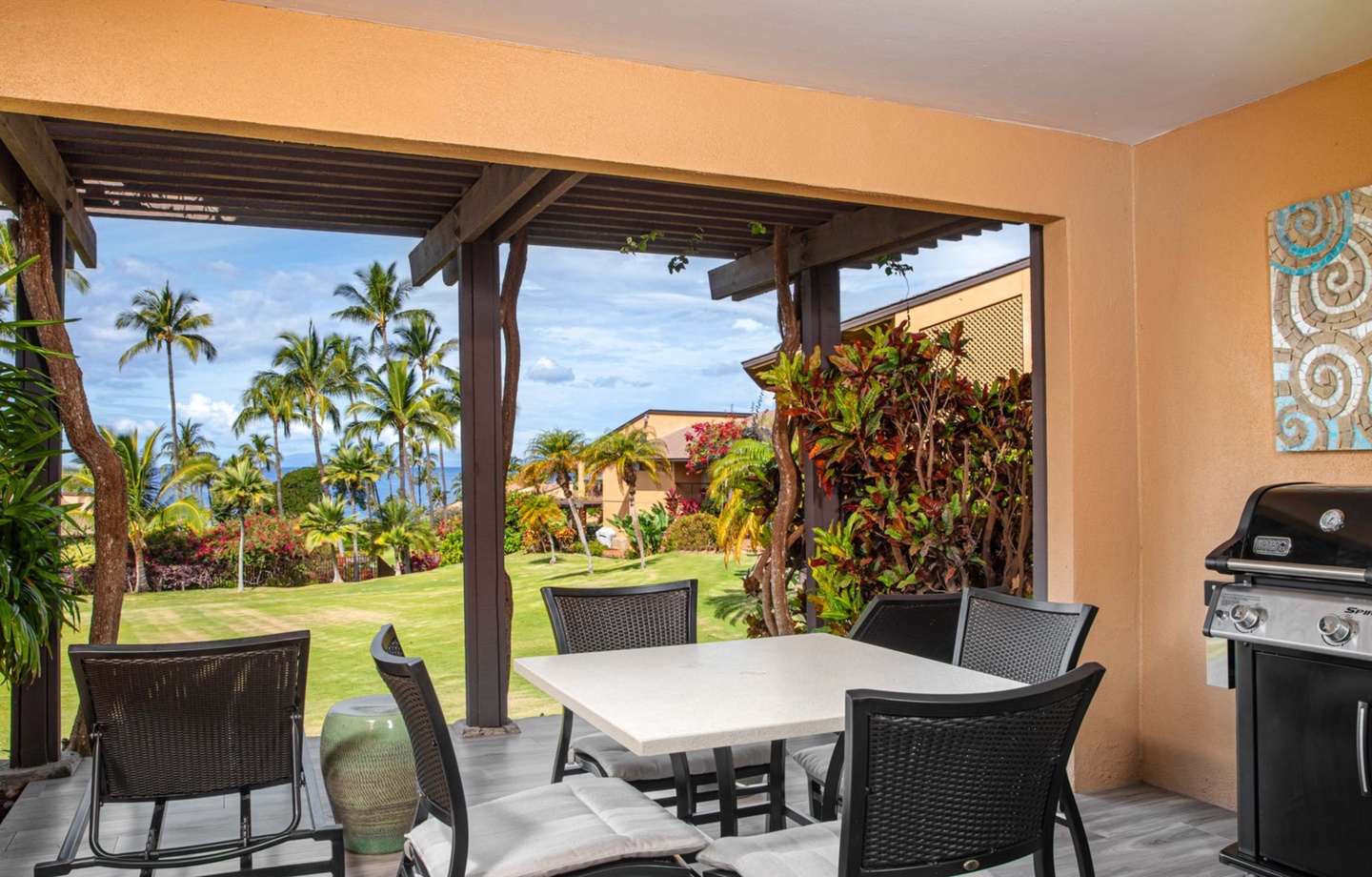 Dining and Lanai