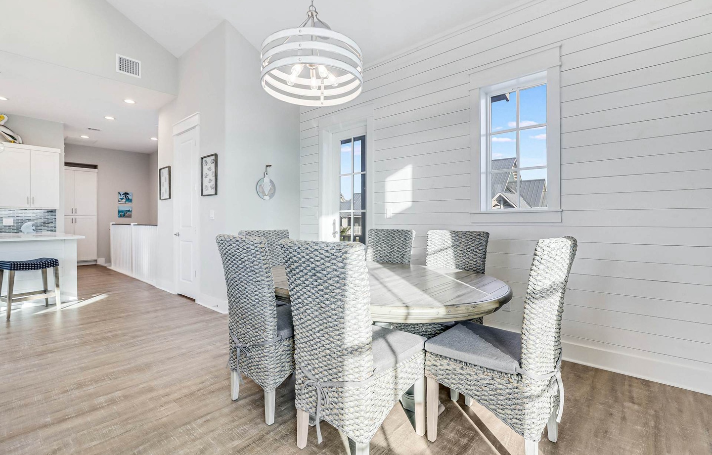 200 Sunset Avenue | Photo 4