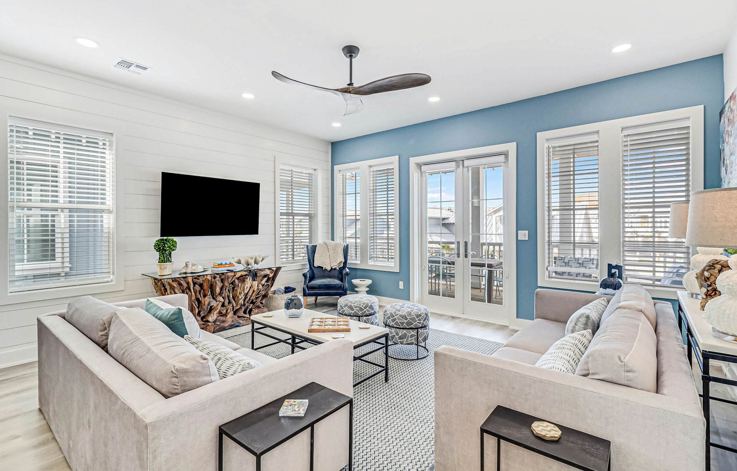224 Sunrise Avenue | Photo 2