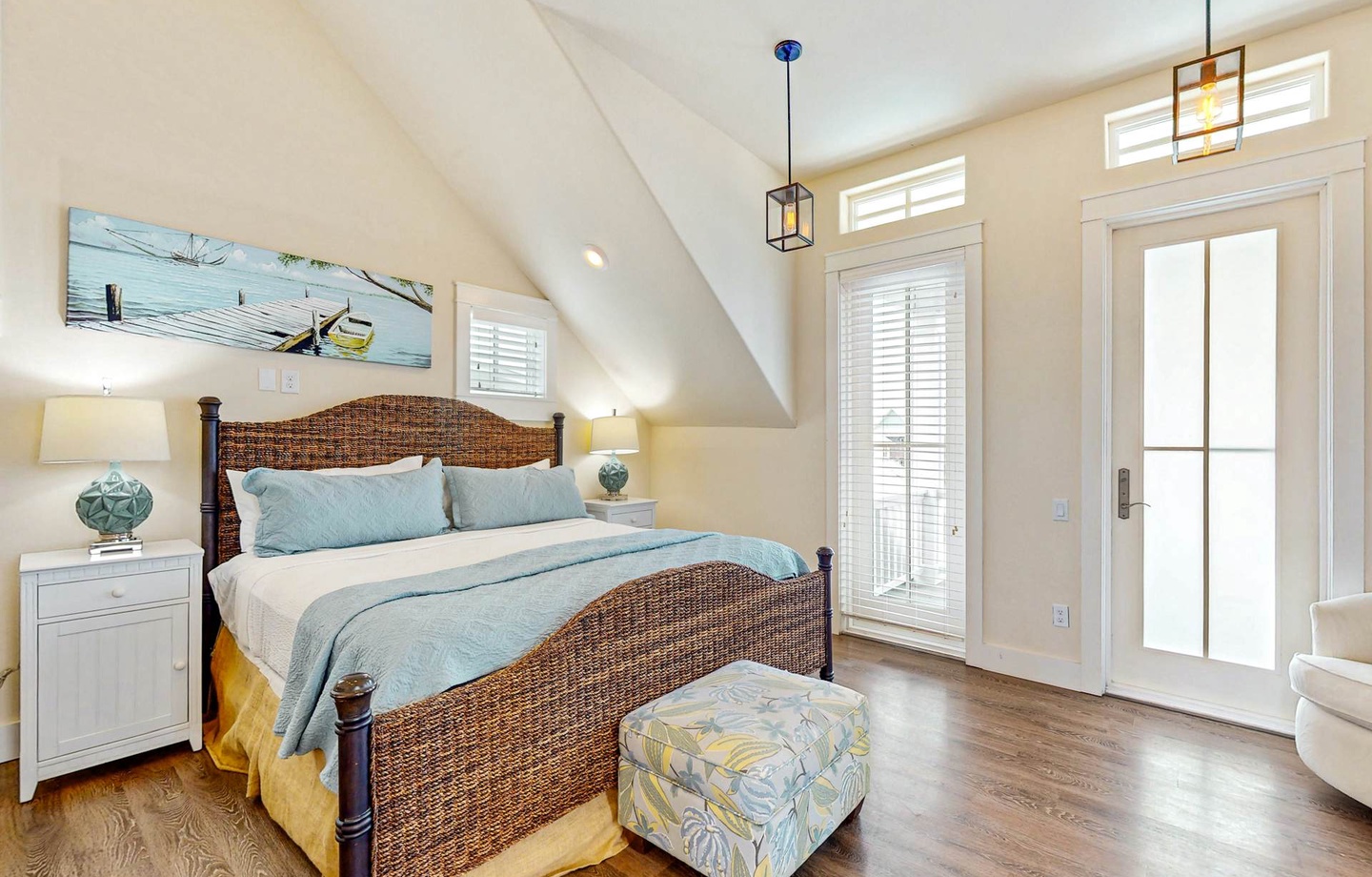 157 Sunrise Avenue | Photo 3
