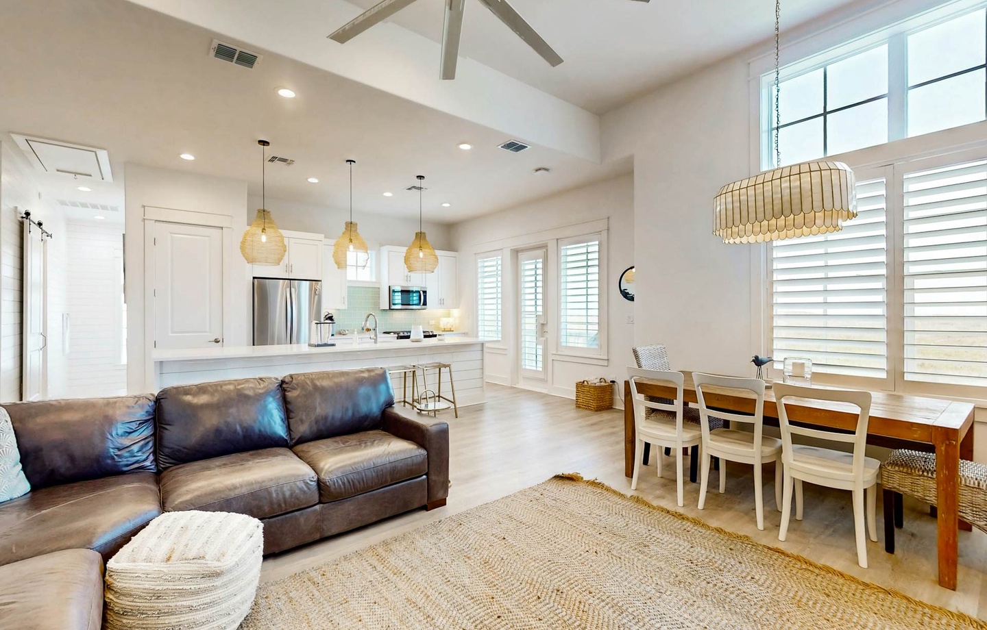 288 Sunrise Avenue | Photo 3