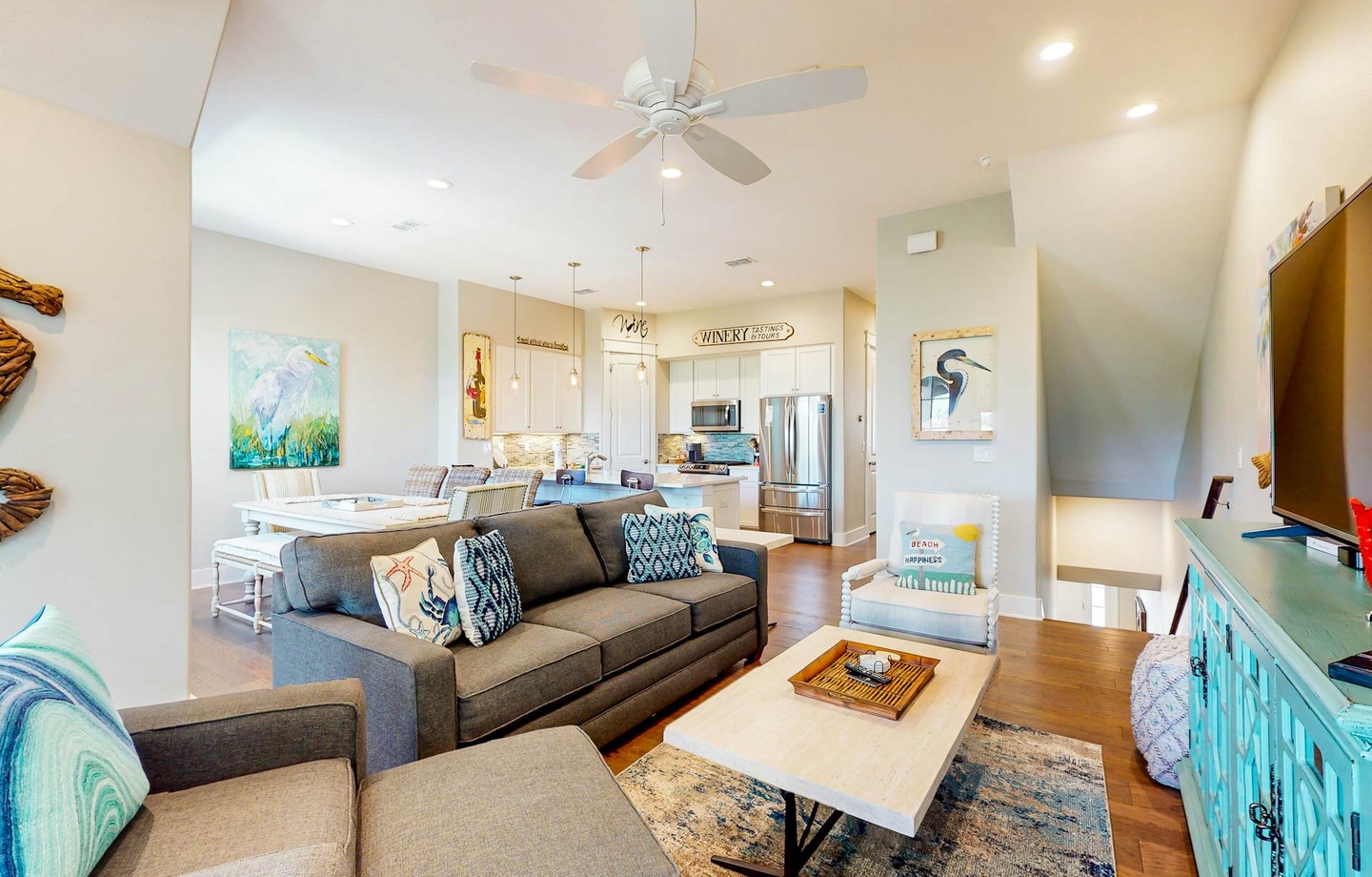 160 Sunset Avenue | Photo 1