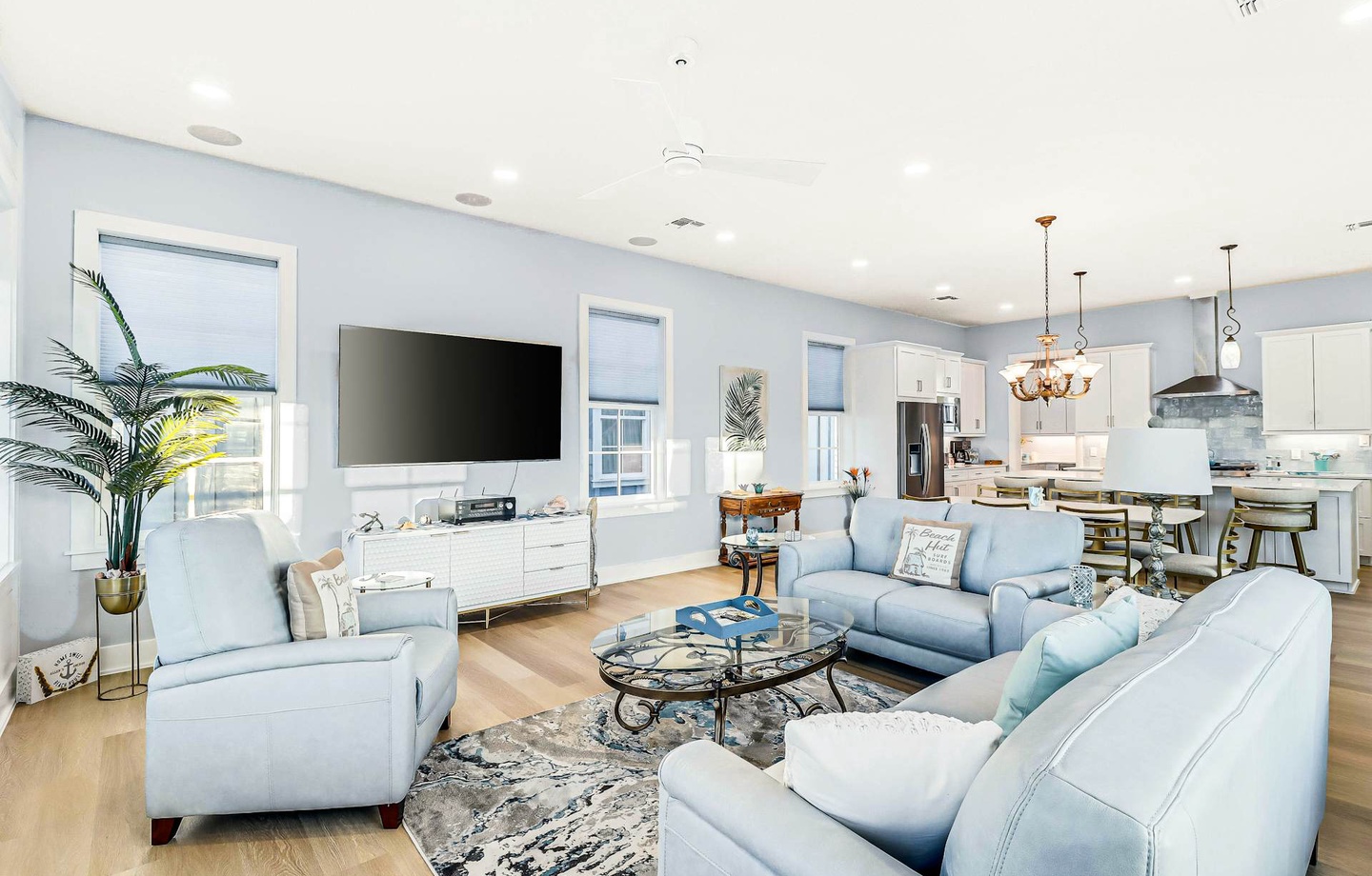 228 Sunrise Avenue | Photo 4