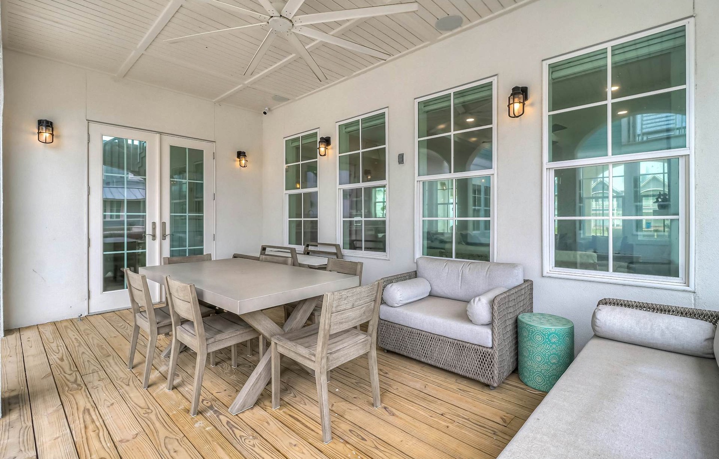 127 Sweetbay Street | Photo 4