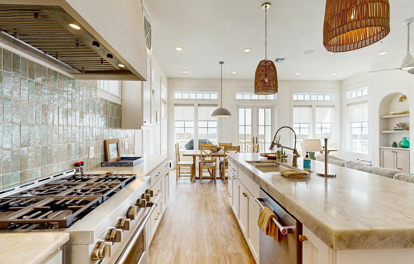 264 Sunrise Avenue | Photo 1