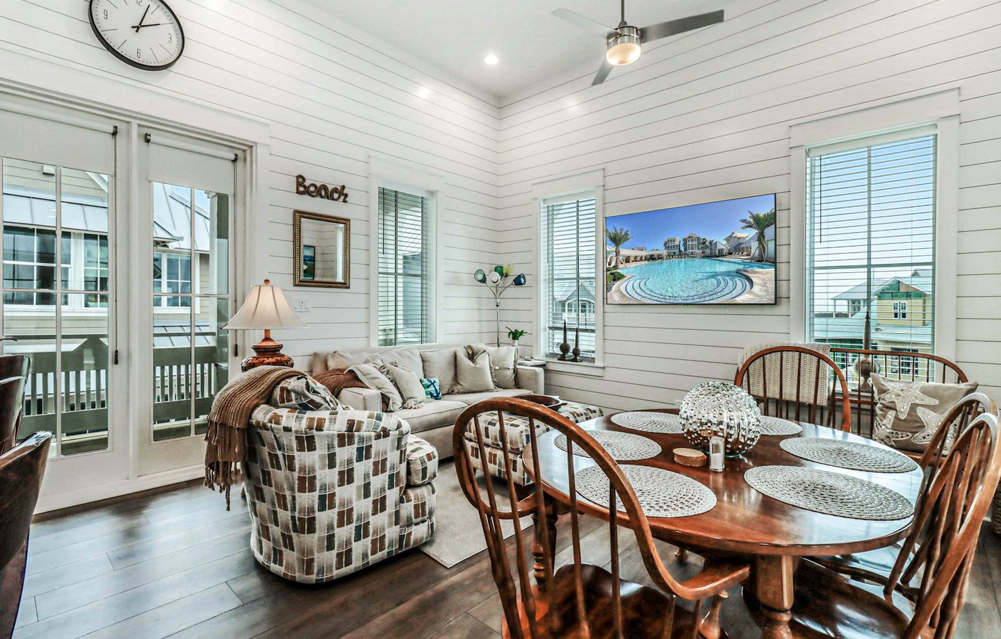 132 Sweetbay Street | Photo 1