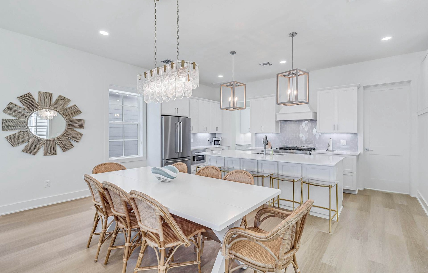 226 Sunrise Avenue | Photo 3