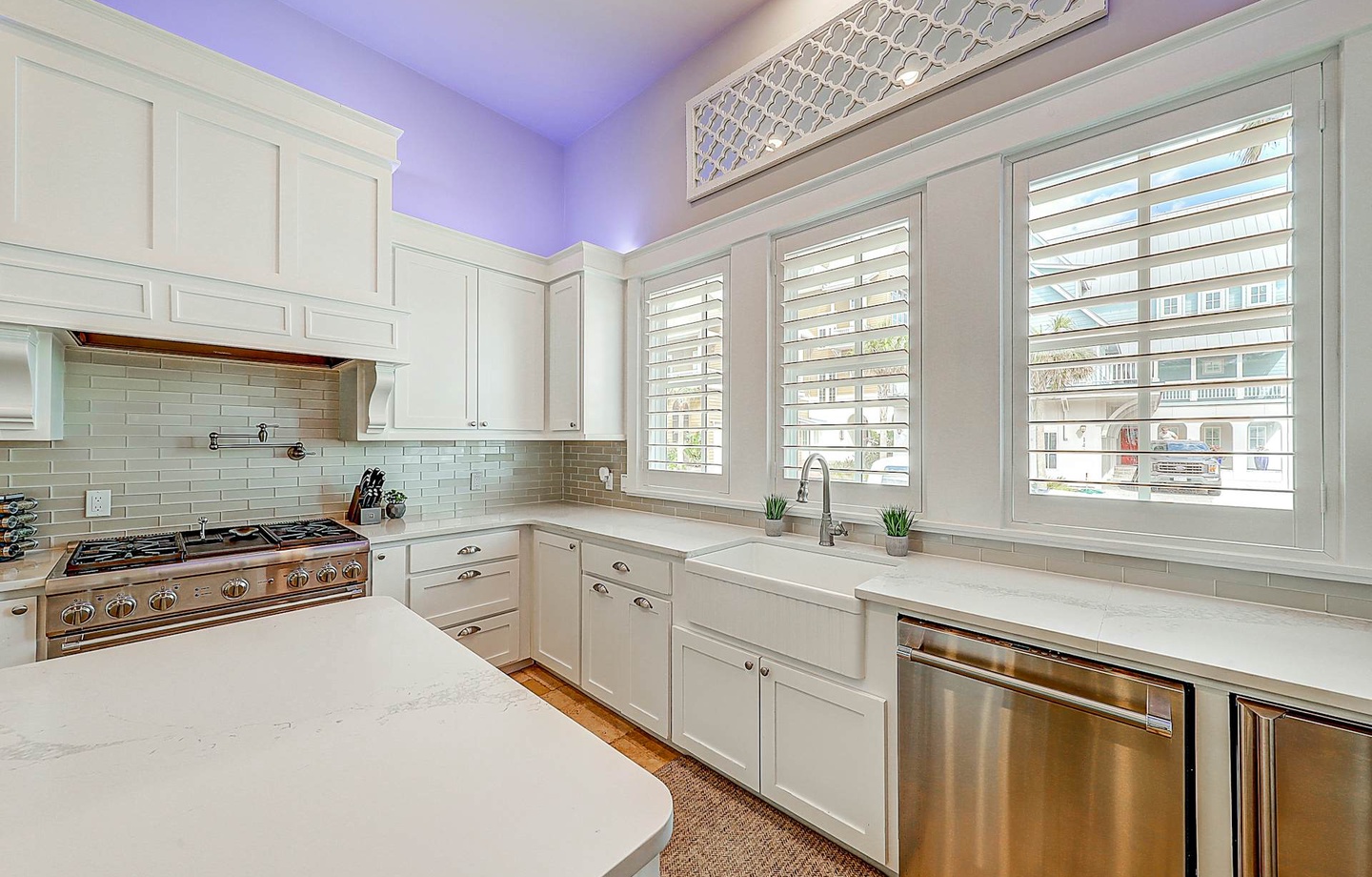 145 Sunrise Avenue | Photo 2